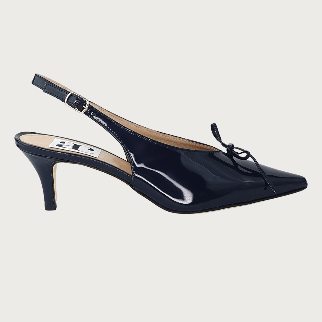 VENERE KITTEN HEEL NAVY PATENT – andreacarrano, image size:1080x1080