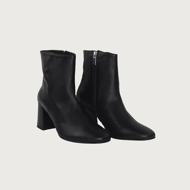 GAIA BLACK LEATHER boots andreacarrano 