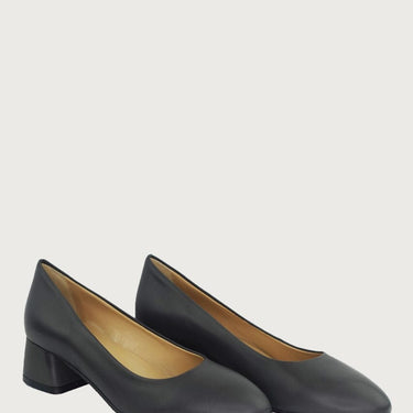 Pretty Dark Grey Leather Heels andreacarrano 