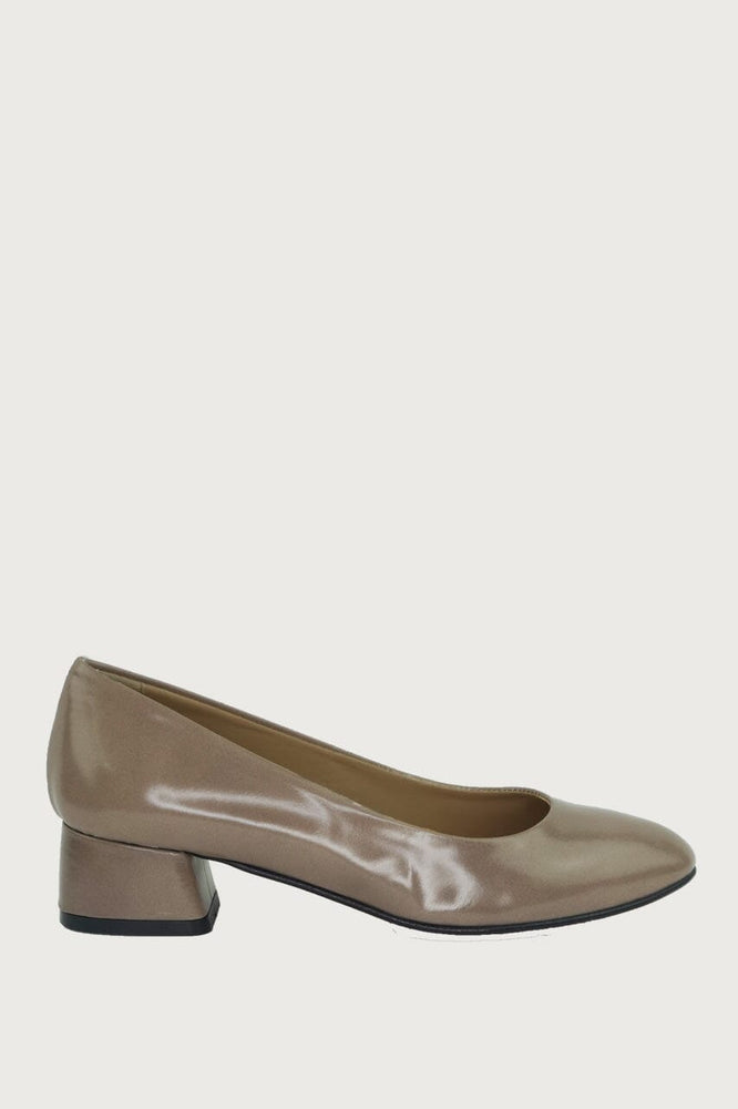 Pretty Taupe Leather Heels andreacarrano 